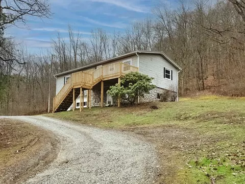 1566 Dime Rd, Vandergrift, PA 15690