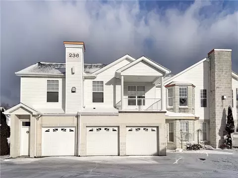 236 Adams Pointe Blvd #2, Mars, PA 16046