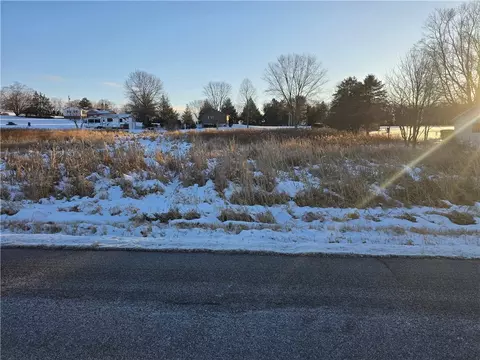 705 Bear Creek Rd, Cabot, PA 16023