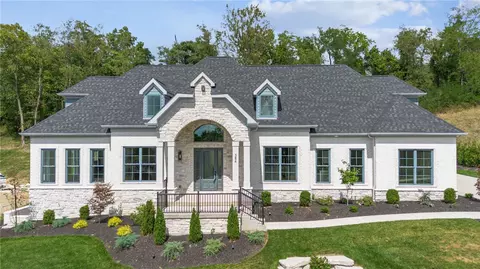 384 Buckingham Dr, Venetia, PA 15367