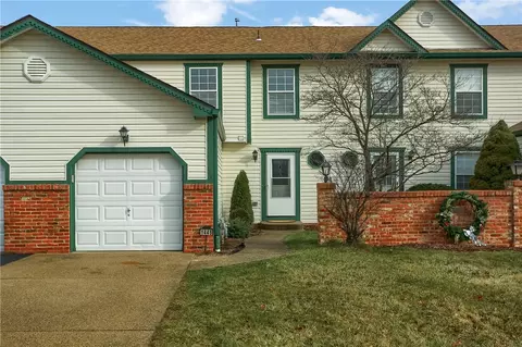 1445 Yorktown Dr, Lawrence, PA 15055