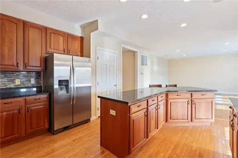 175 Ridge Ave, Pittsburgh, PA 15237 photo 4