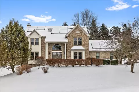 1301 Sara Ct, Moon Township, PA 15108