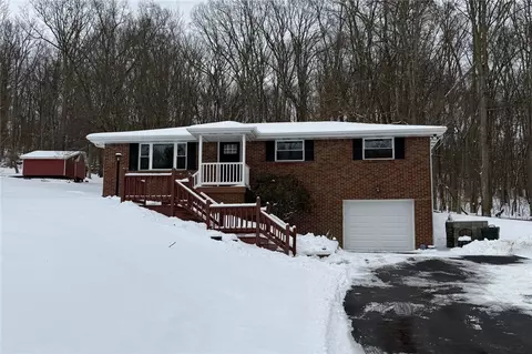 315 Vaneal Rd, Washington, PA 15301
