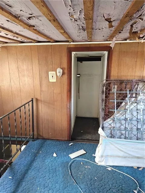 Entry Way - 1172 Grandview Ave, Braddock, PA 15104 photo 4 of 5