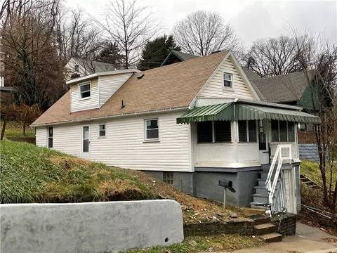 1172 Grandview Ave, Braddock, PA 15104