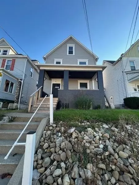 415 Franklin Ave, Ellwood City, PA 16117