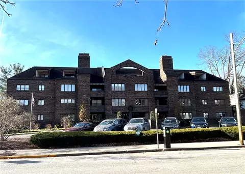 316 Beaver St #306, Sewickley, PA 15143