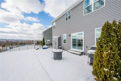 240 Regency Dr, Eighty Four, PA 15330 photo 38