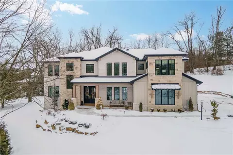 108 Country Brk, Venetia, PA 15367