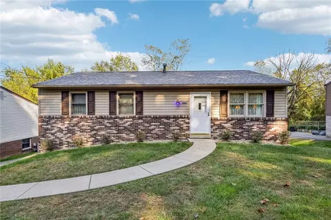 1066 Oblock Rd, Pittsburgh, PA 15239