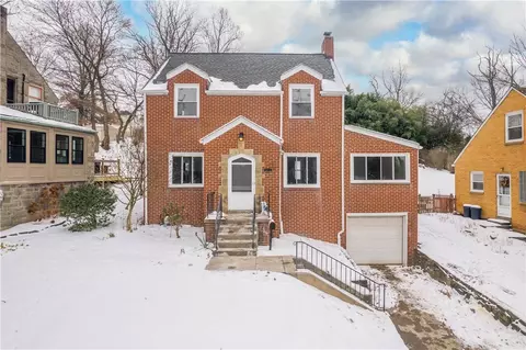 1014 Avacoll Dr, Pittsburgh, PA 15220