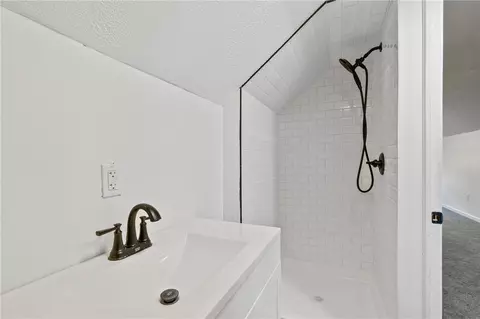 Bath - 233 Maple Dr, Monroeville, PA 15146 photo 2 of 4