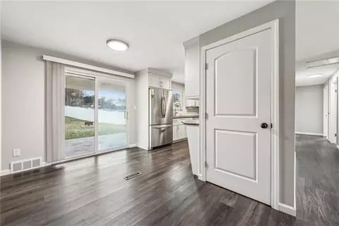 14031 Wayne Dr, Irwin, PA 15642 photo 22