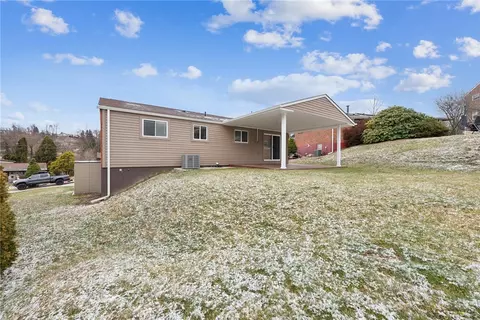 14031 Wayne Dr, Irwin, PA 15642 photo 11