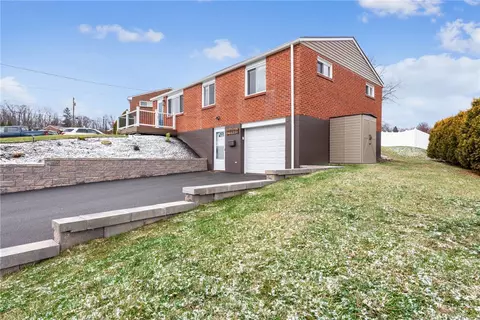 14031 Wayne Dr, Irwin, PA 15642 photo 4