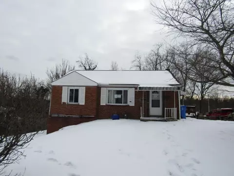 260 Mohawk Dr, Mckeesport, PA 15135