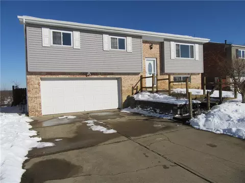 128 Julie Dr, Pittsburgh, PA 15227