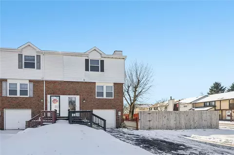 534 Hemlock Ct, Coraopolis, PA 15108