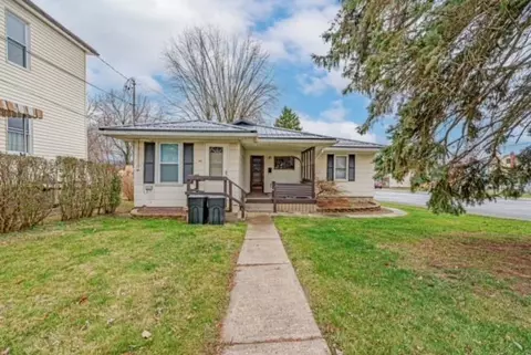 49 W Chestnut St, Blairsville, PA 15717