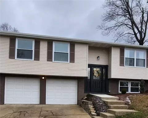 1816 Renee Dr, South Park, PA 15129