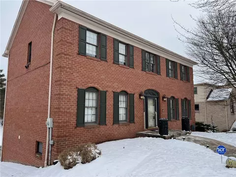 186 Hickory Heights Dr, Bridgeville, PA 15017
