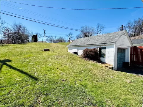 Exterior - 616 Thompson Ave, Clairton, PA 15025 photo 2 of 5
