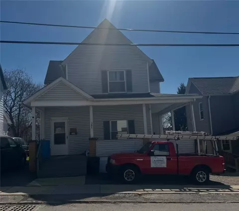 384 Meek St, Sharon, PA 16146