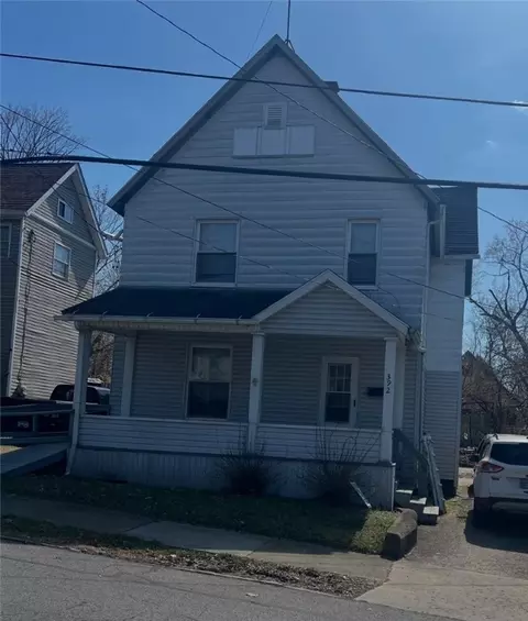392 Meek St, Sharon, PA 16146