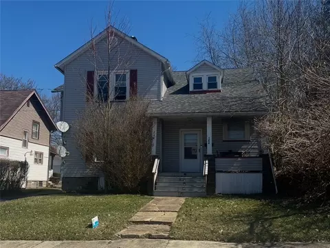 244 N Oakland Ave, Sharon, PA 16146