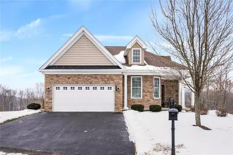 329 Patriot Ln, Freedom, PA 15042