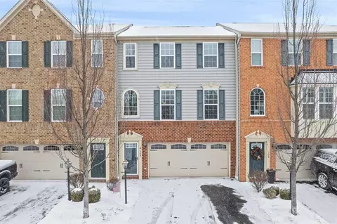 703 Pointe View Dr, Mars, PA 16046 photo 1