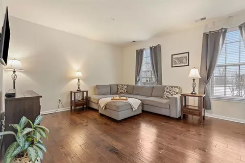 703 Pointe View Dr, Mars, PA 16046 photo 2
