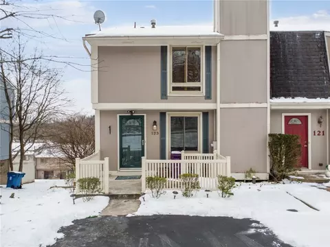 123 Rampart Blvd, New Kensington, PA 15068
