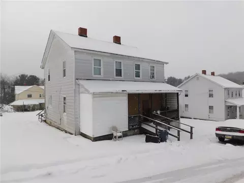204 1st St, Uniontown, PA 15401