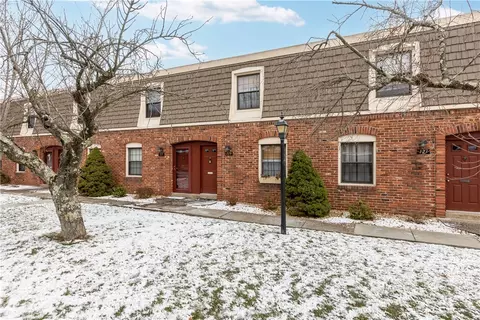 119 Community Ct, Pittsburgh, PA 15205