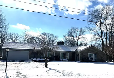 2 E Hazelcroft Ave, New Castle, PA 16105