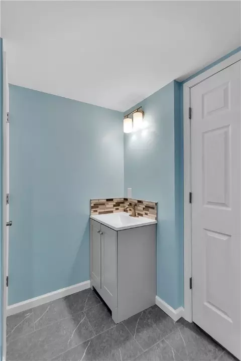 105 Morgan Ln, Export, PA 15632 photo 30
