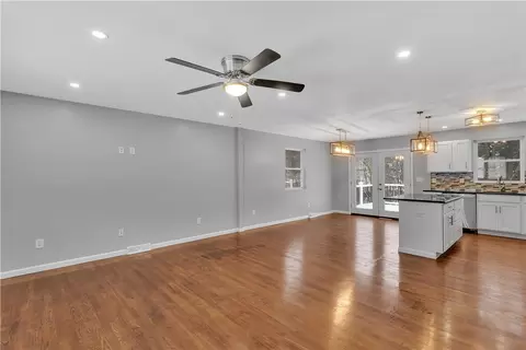 105 Morgan Ln, Export, PA 15632 photo 9