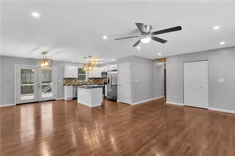 105 Morgan Ln, Export, PA 15632 photo 10