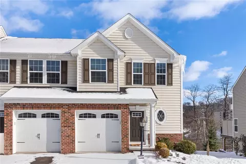 5242 Lantern Hill Ext, Pittsburgh, PA 15236