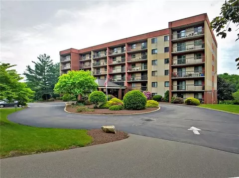 1987 Centurion Dr #413, Pittsburgh, PA 15221