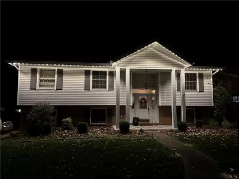229 Ellsworth, California, PA 15419