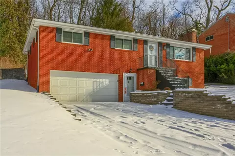 1070 Mckenna Ave, Pittsburgh, PA 15205