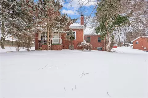 321 Clements Rd, Pittsburgh, PA 15239