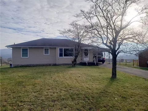 117 Franklin Dr, New Derry, PA 15671