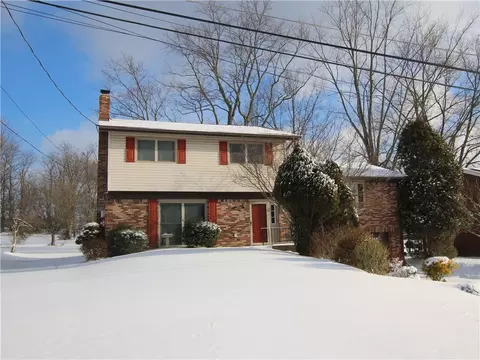 2417 Mount Pleasant Dr, Monroeville, PA 15146