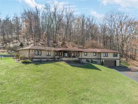 116 Maple Run Woodland, Greensburg, PA 15601