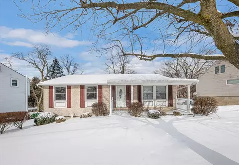 176 Connie Park Dr, Mckees Rocks, PA 15136