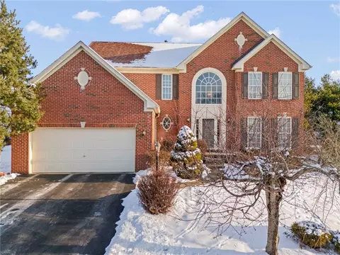 1254 Linden Vue Dr, Canonsburg, PA 15317
